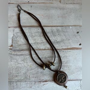 Rooted tree layered necklace